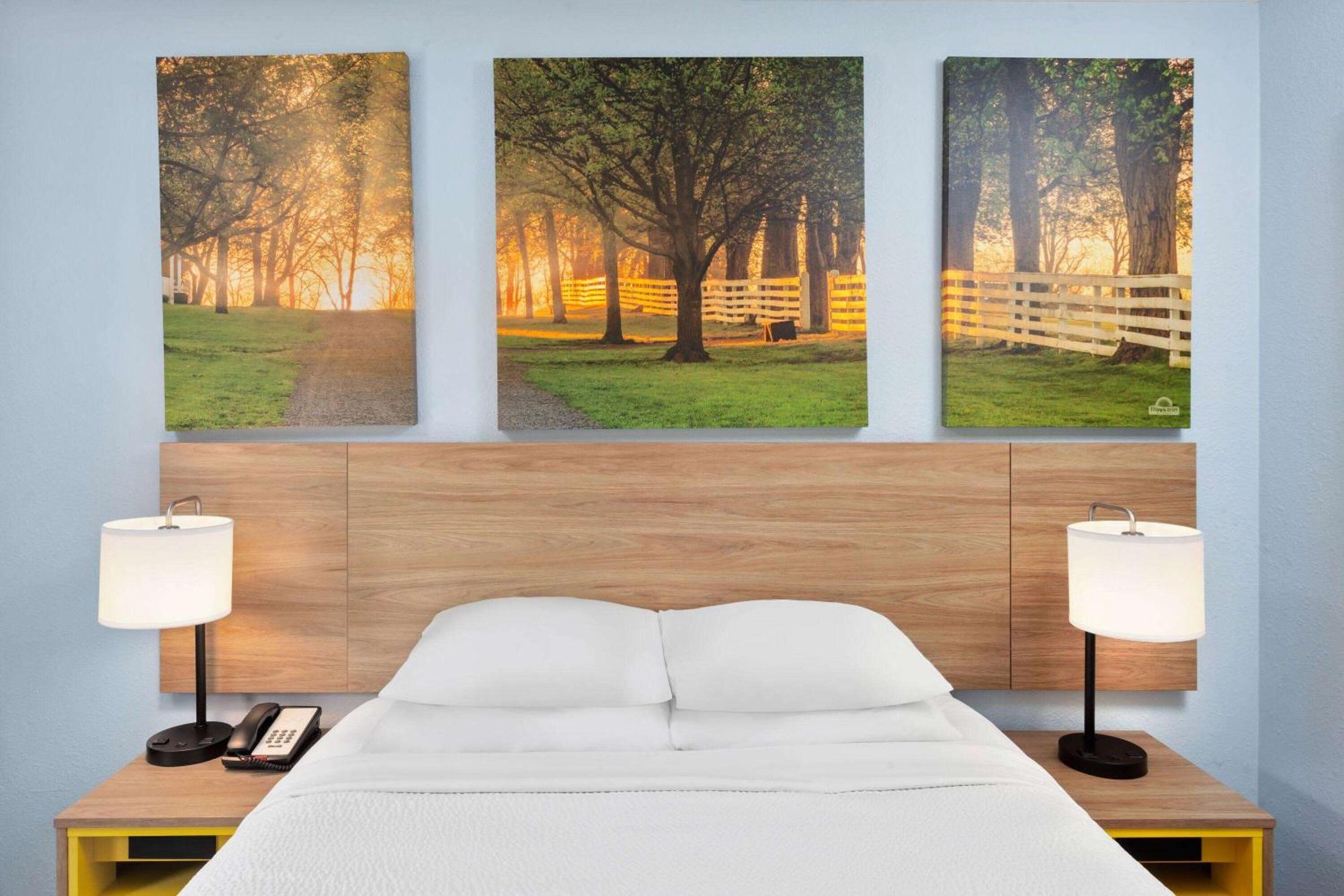 Days Inn & Suites By Wyndham Siler City Экстерьер фото