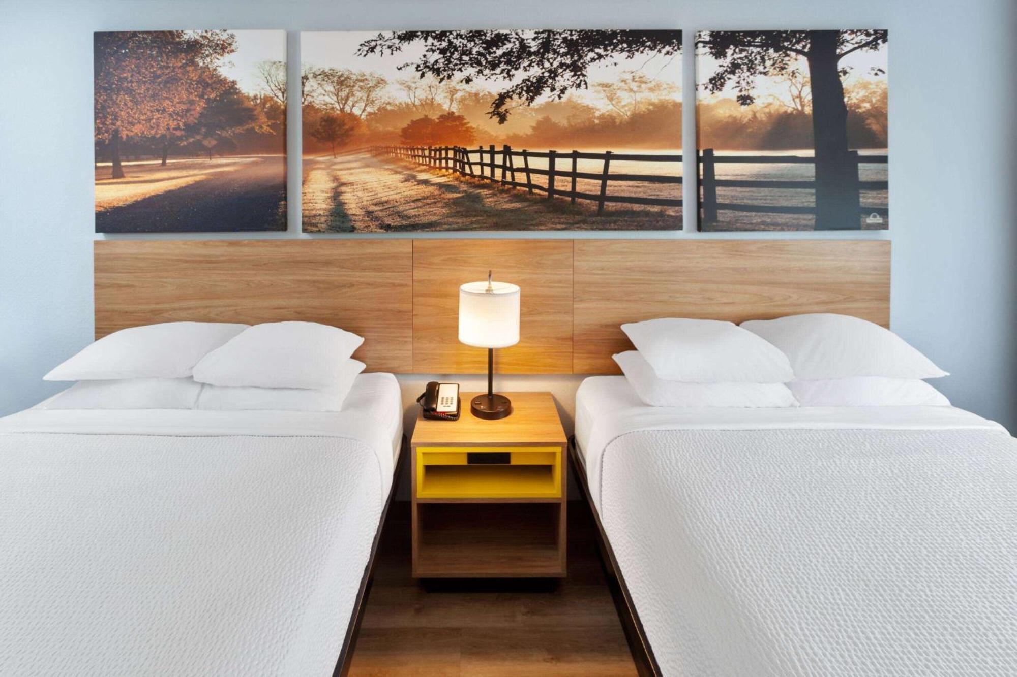 Days Inn & Suites By Wyndham Siler City Экстерьер фото